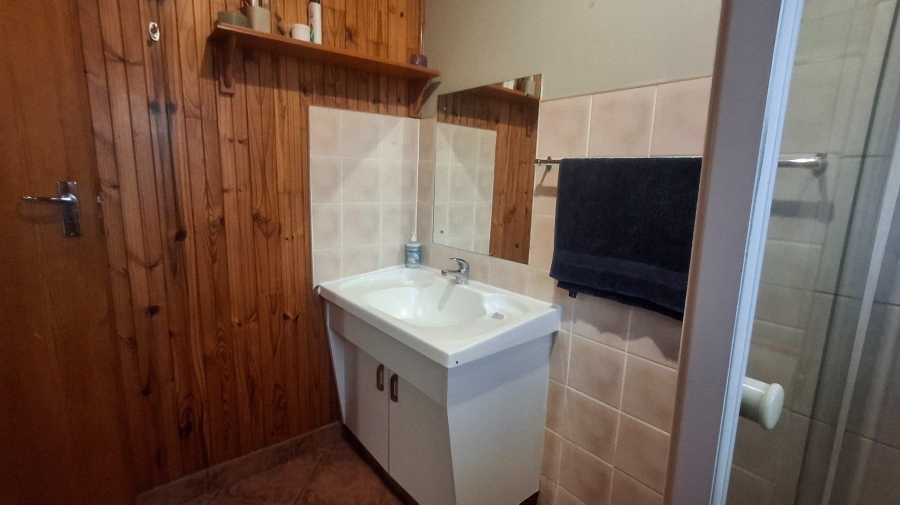 1 Bedroom Property for Sale in Hartenbos Central Western Cape